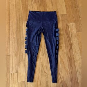 VICTORIA'S SECRET SPORT NAVY BLUE WET LOOK SHINE STRAPPY SIDE LEGGINGS SMALL